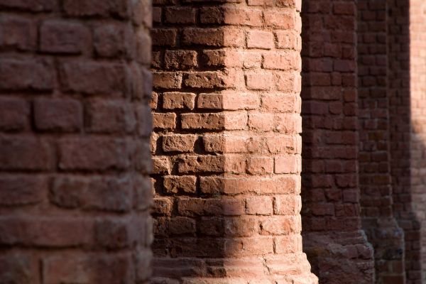 Brick Pillars Installation in Vienna